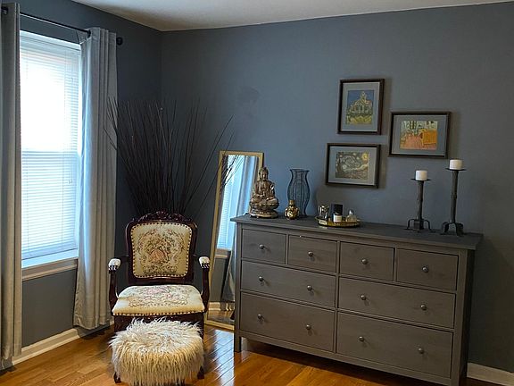 5th image of 742 South St #1
