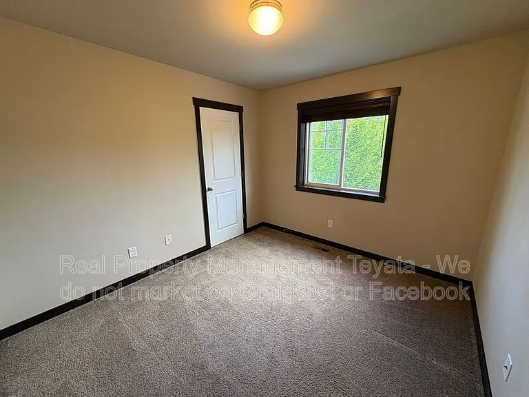 418 Jeff St — Photo 18
