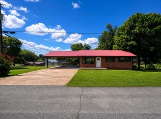 208 Cedar Ave, Linden, TN 37096