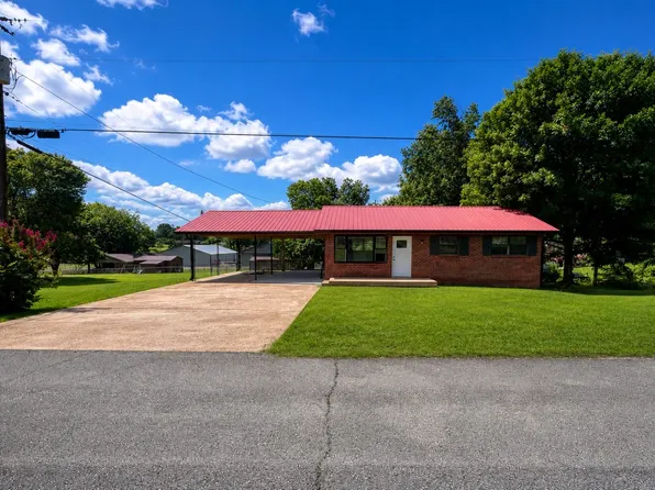 208 Cedar Ave, Linden, TN 37096