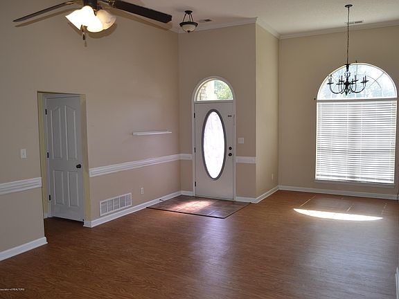 3rd image of 5704 Grove Ln