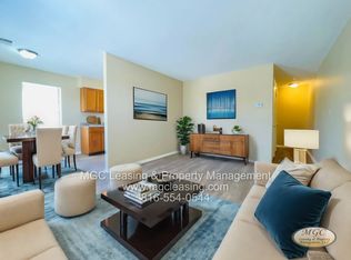 1560 E 125th St #E, Olathe, KS 66061