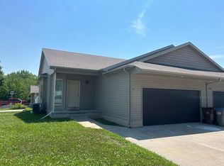 6920 N 15th St #B, Lincoln, NE 68521