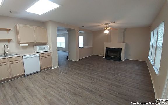 3rd image of 9230 Centro Grande
