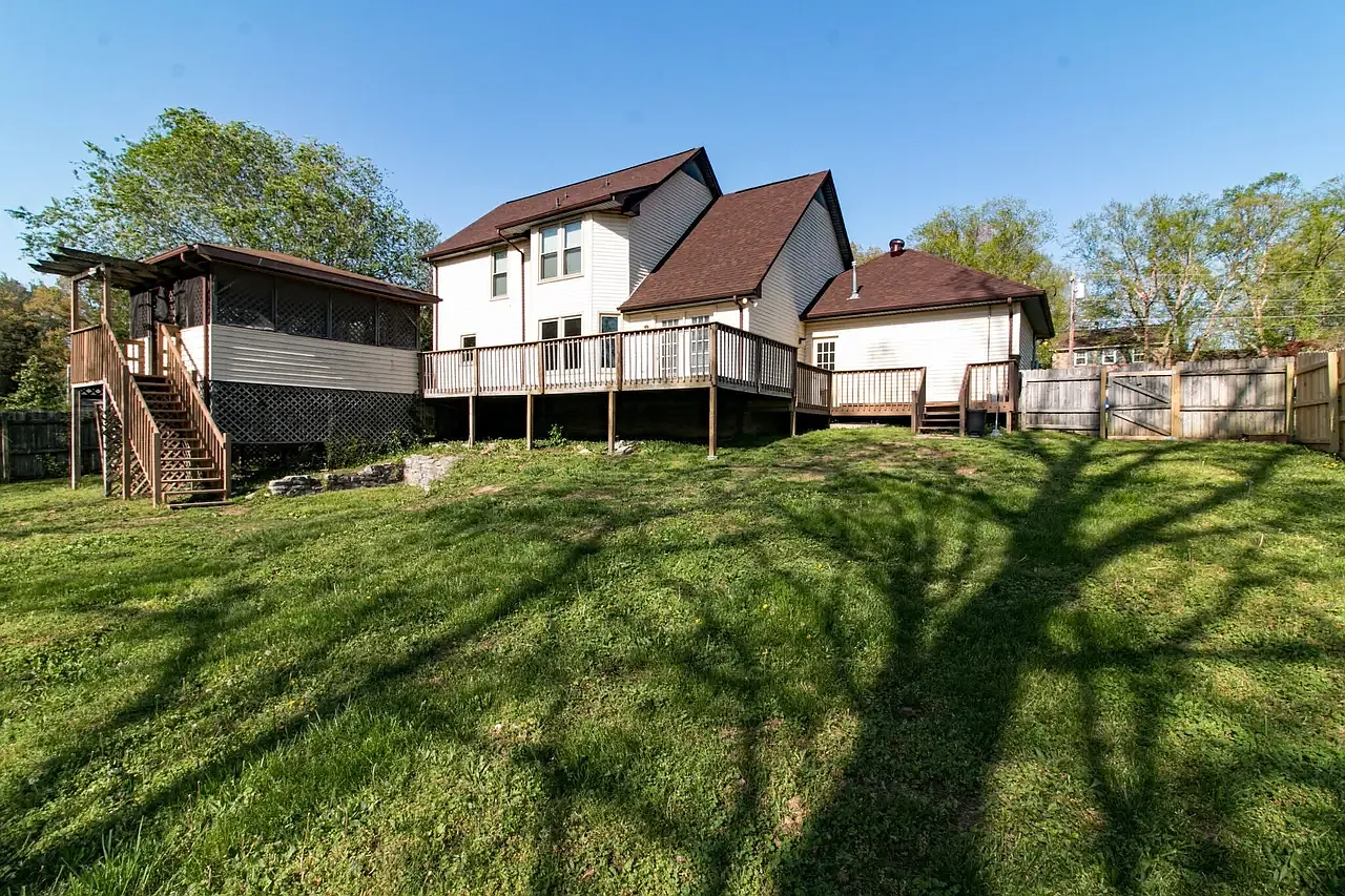 1122 Rosebrook Drive - 1 — Photo 4