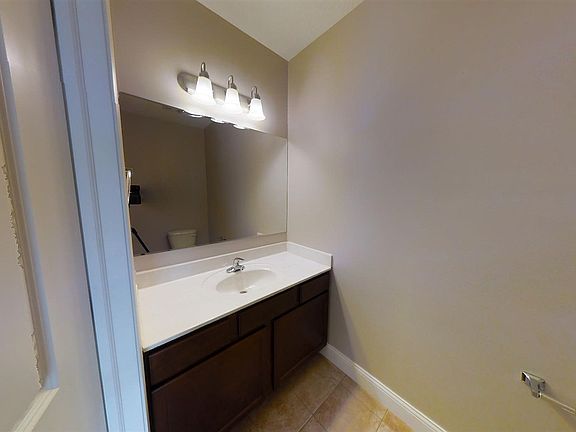 5th image of 1205 E River Dr APT 1