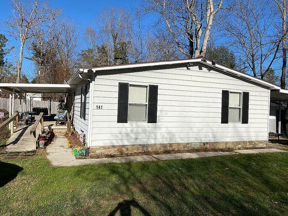 NICE 3 BEDROOM, 2 BATH HOME 