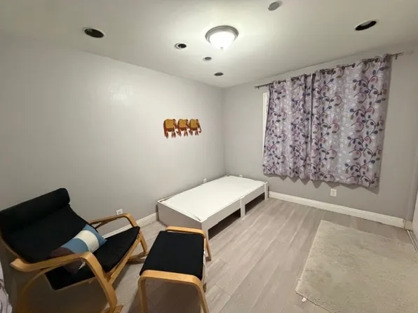 233 W Elm Ave Room 2, Burbank, CA 91502