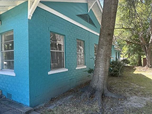4th image of 1060 N 2nd Ave