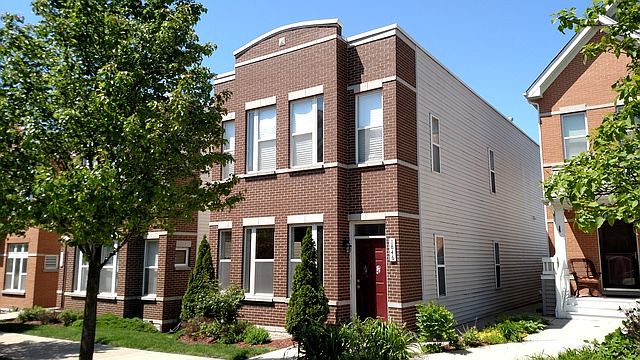 1st image of 1846 N Lockwood Ave #A