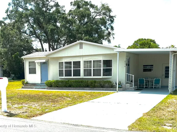 8376 Highpoint Blvd, Brooksville, FL 34613