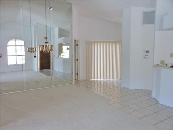 5th image of 5589 Greyston St