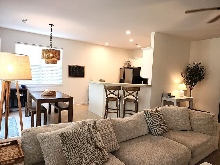 212 Sand Pebble Dr SE — Photo 9