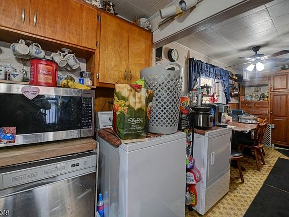 5th image of 62 Pine Brook Rd