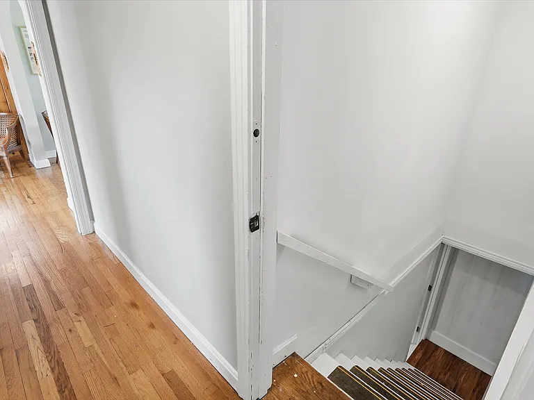 368 Oakview Dr — Photo 14