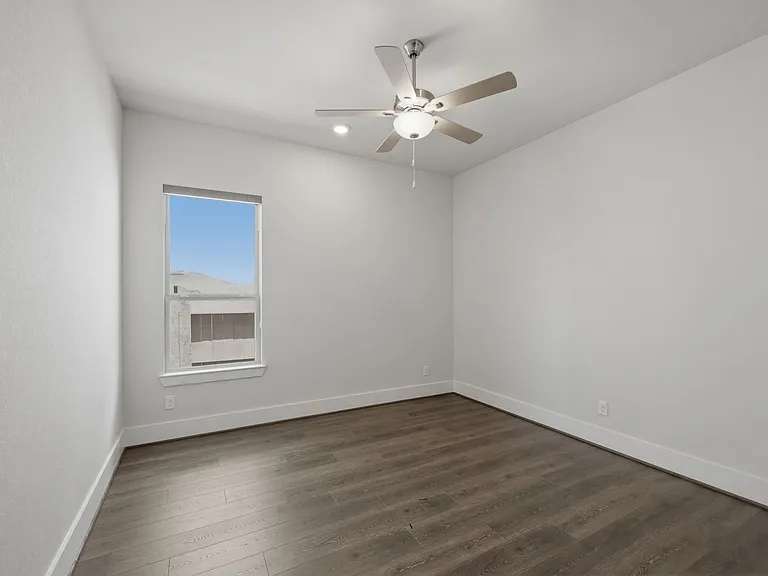 2030 Highland Moss Rd — Photo 38