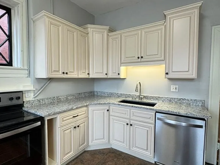 510 W. Saint Catherine — Photo 13