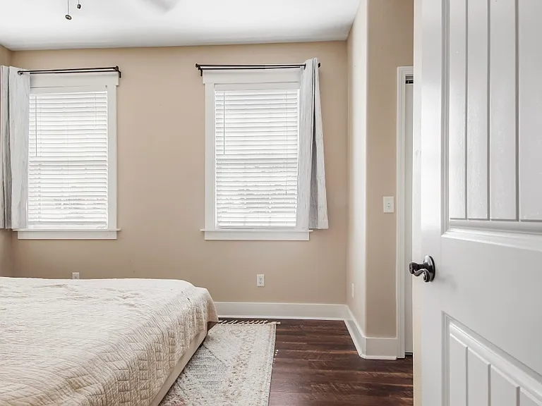 5806 Jasmine Ct — Photo 10