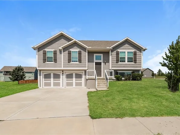 904 N Cypress Cir, Kearney, MO 64060