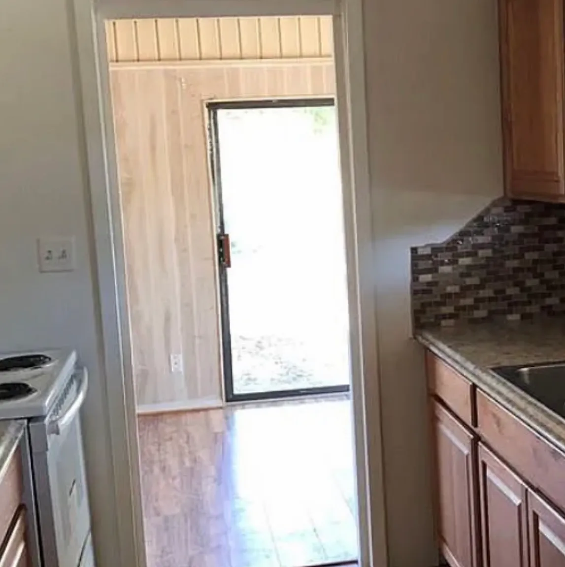 3 bed, 1.5 bath, 1362 sqft, $1,725 — Photo 3