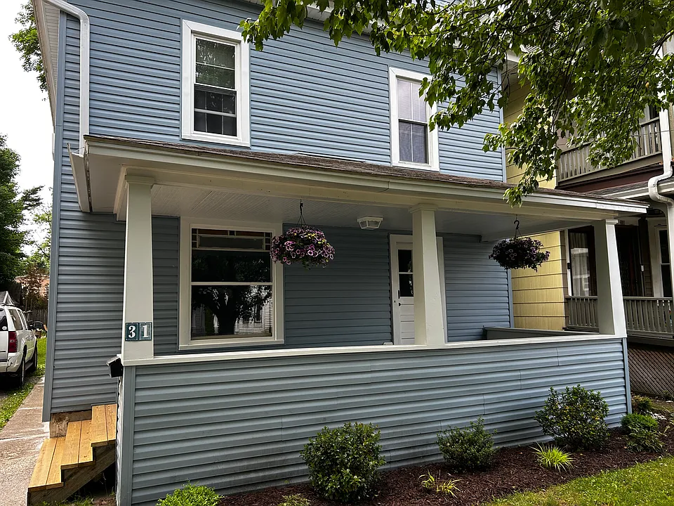 31 Maple Ave