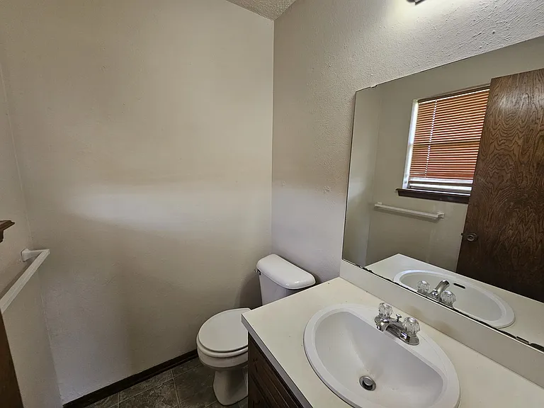 6110 SW Park Pl — Photo 17