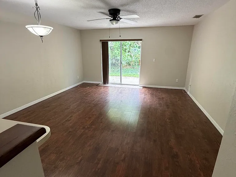 175 Yorktowne Dr #21 — Photo 7