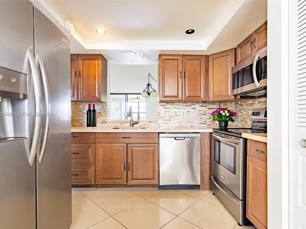 7350 NW 18th St APT 206, Pompano Beach, FL 33063