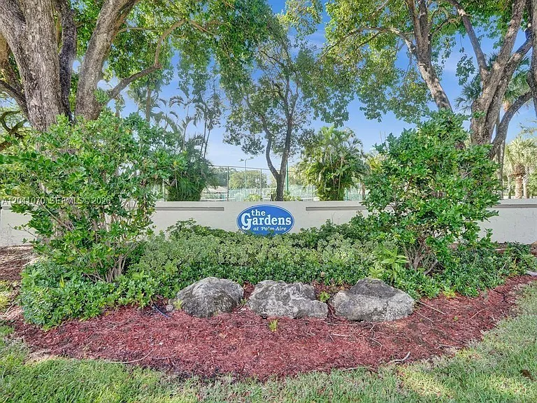 703 Gardens Dr #102 — Photo 32