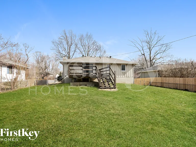 706 SW Merritt St — Photo 16