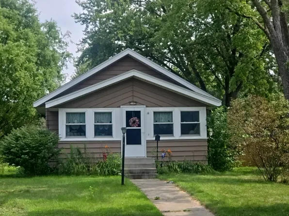1102 Kilian Blvd SE, Saint Cloud, MN 56304
