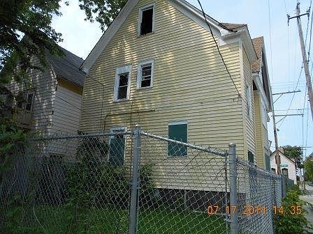 2nd image of 1301 W Wright St #1303
