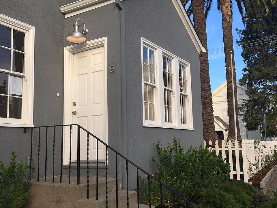 Private Entrance