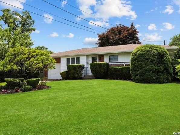292 W 9th Street, Deer Park, NY 11729