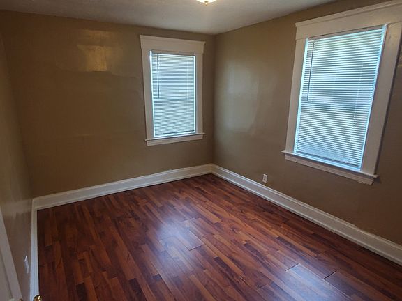 3rd image of 9702 Laird Ave #2