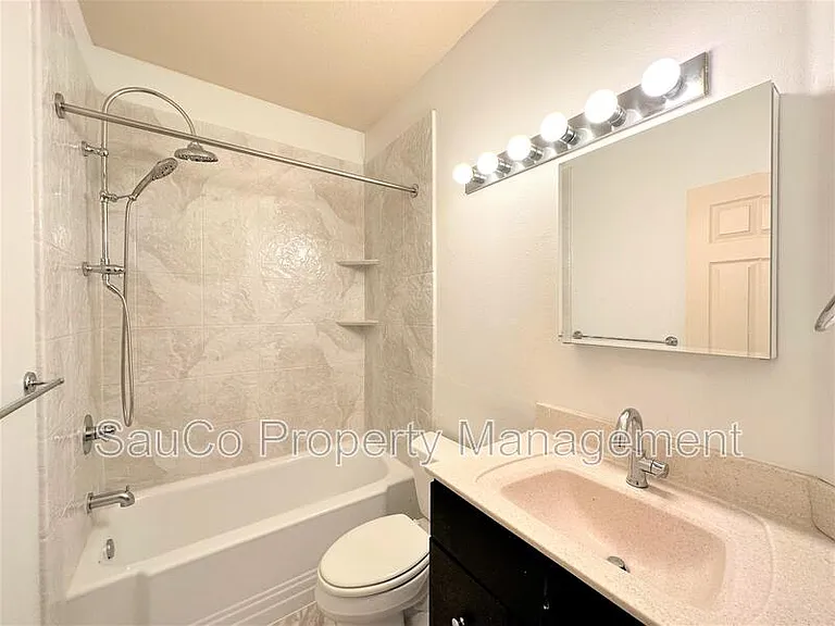 1867 NE Ashberry Dr #1 — Photo 12
