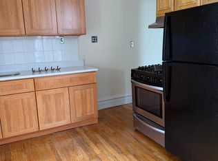 24-35 Steinway St #17, Astoria, NY 11103