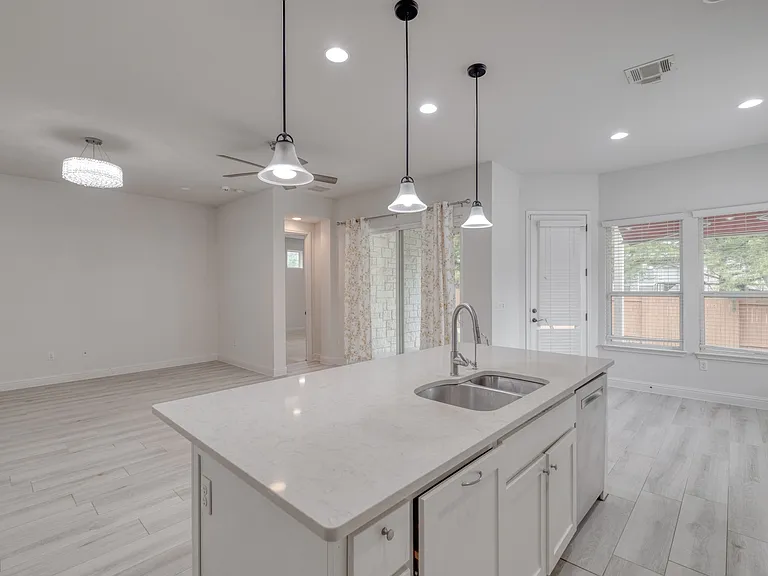 14921 Iveans Way — Photo 11