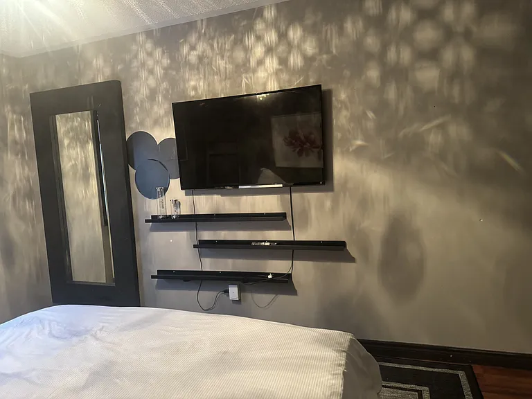 Bedroom A: $1,130 Private room with King sized bed