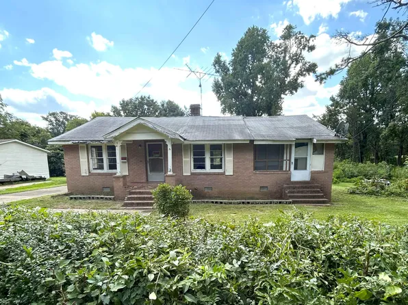 205 Seneca Ct, Spartanburg, SC 29301