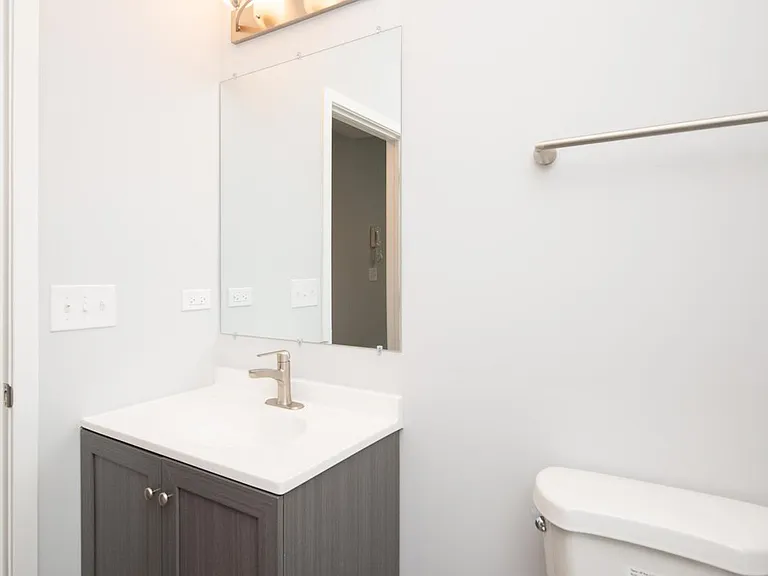 1813 W Cermak Rd #3 — Photo 13
