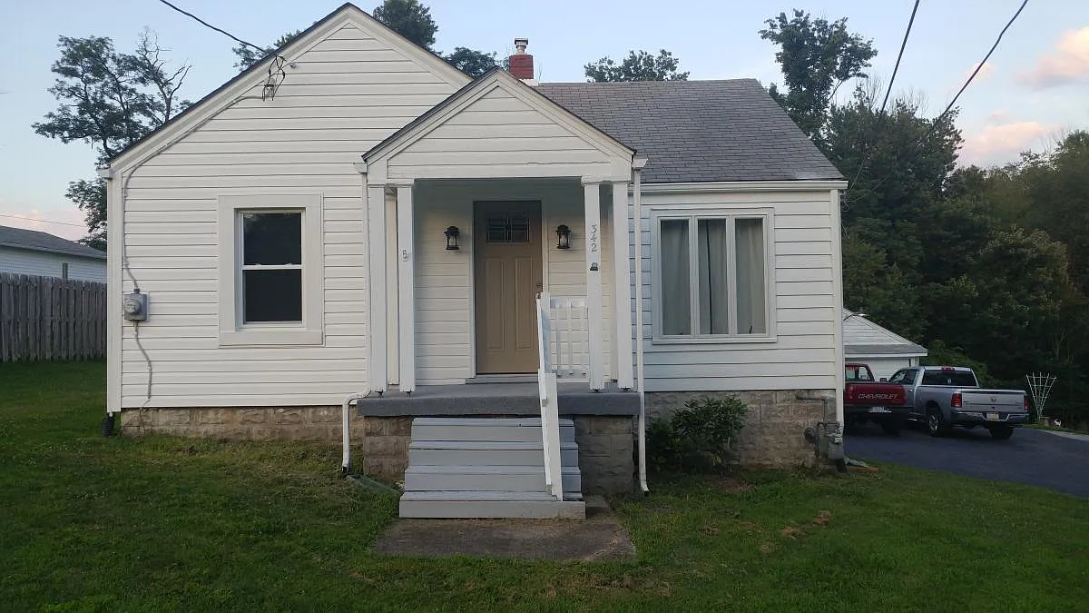 342 Cecil Henderson Rd photo 1