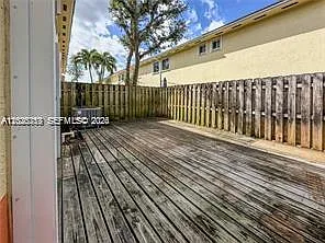 17866 NW 74th Ct — Photo 39