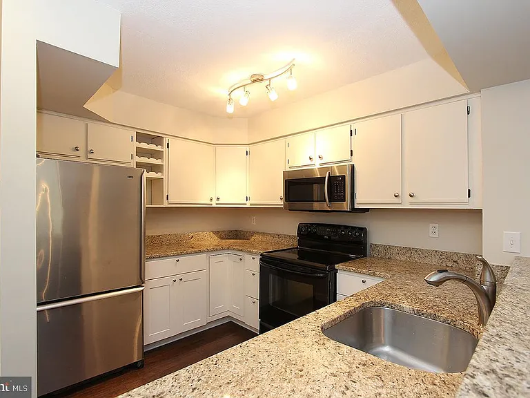 18112 Windsor Hill Dr #104A — Photo 17
