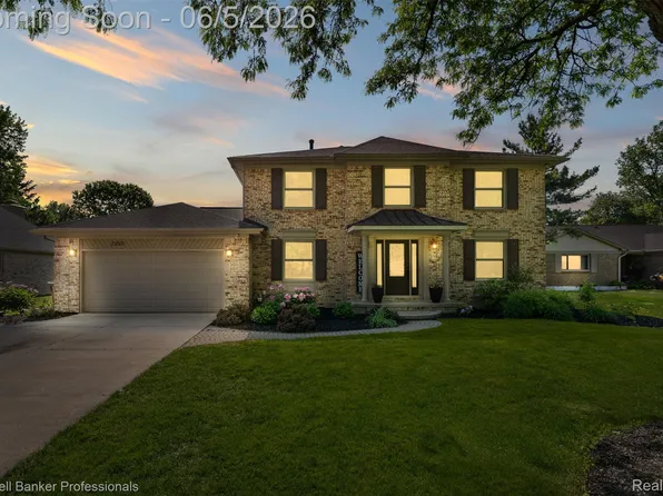 23501 Hickory Grove Ln, Novi, MI 48375