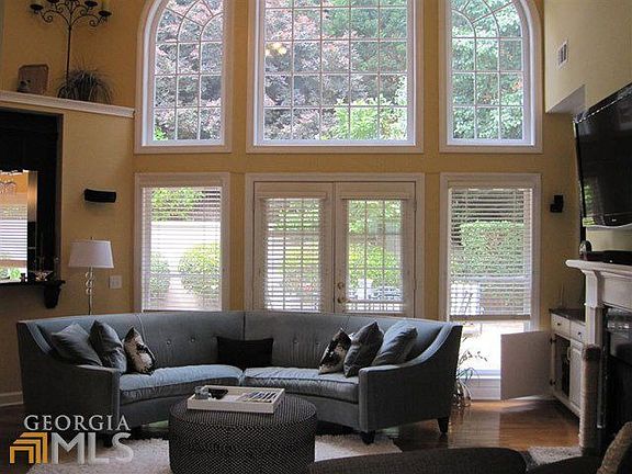 2nd image of 4587 Chattahoochee Ct SE