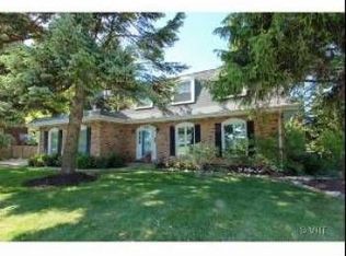 726 Fairview Ave, Glen Ellyn, IL 60137