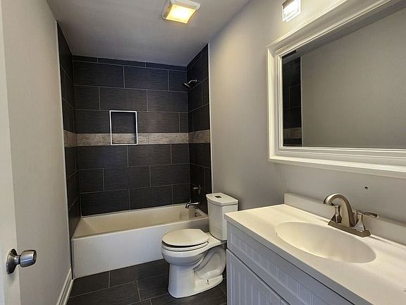 4th image of 2404 S Trumbull Ave