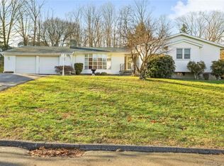 19 Dunellen Rd, Trumbull, CT 06611