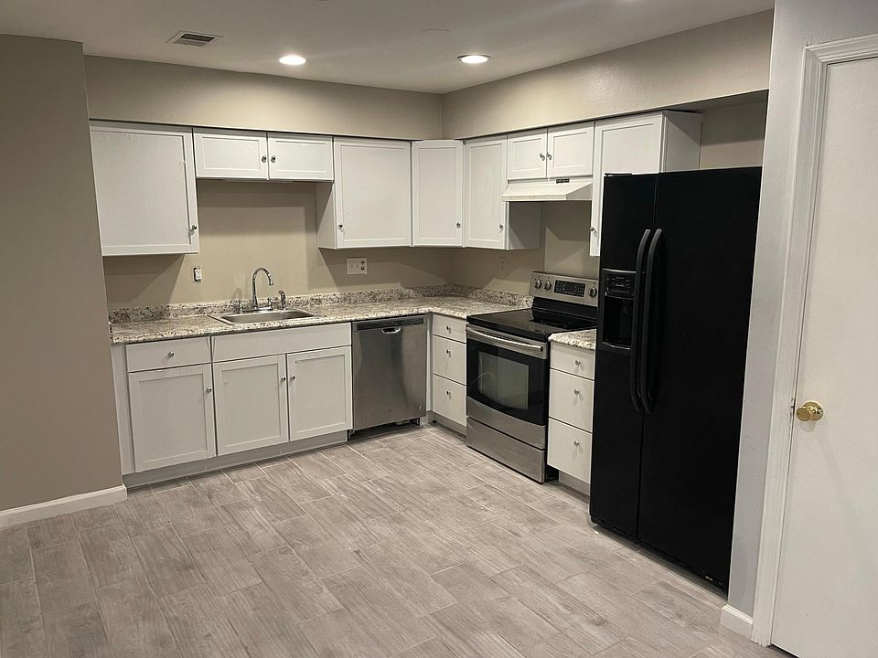 1st image of 2895 Madeira Ct #2895M